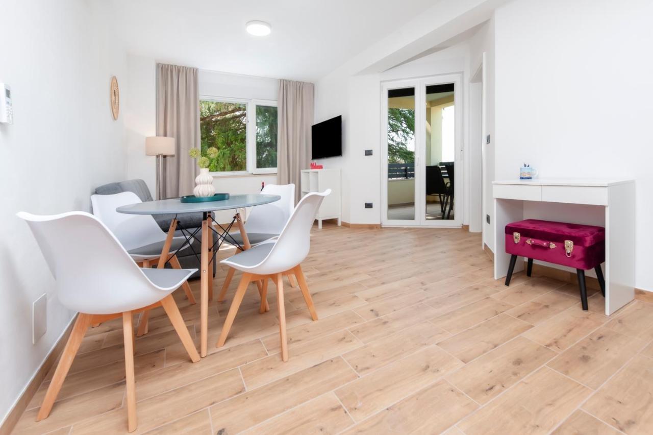 רוביני Apartments Sunrise & Sunset מראה חיצוני תמונה