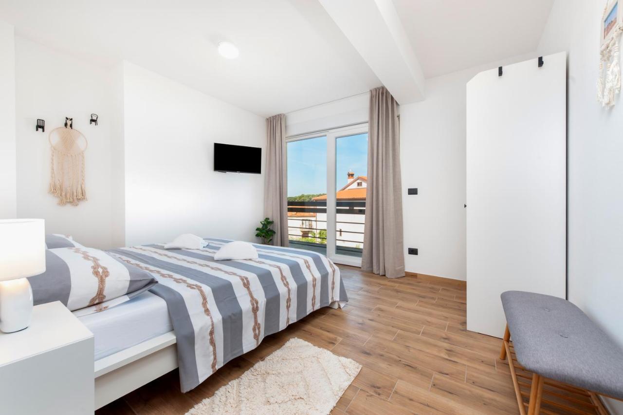 רוביני Apartments Sunrise & Sunset מראה חיצוני תמונה