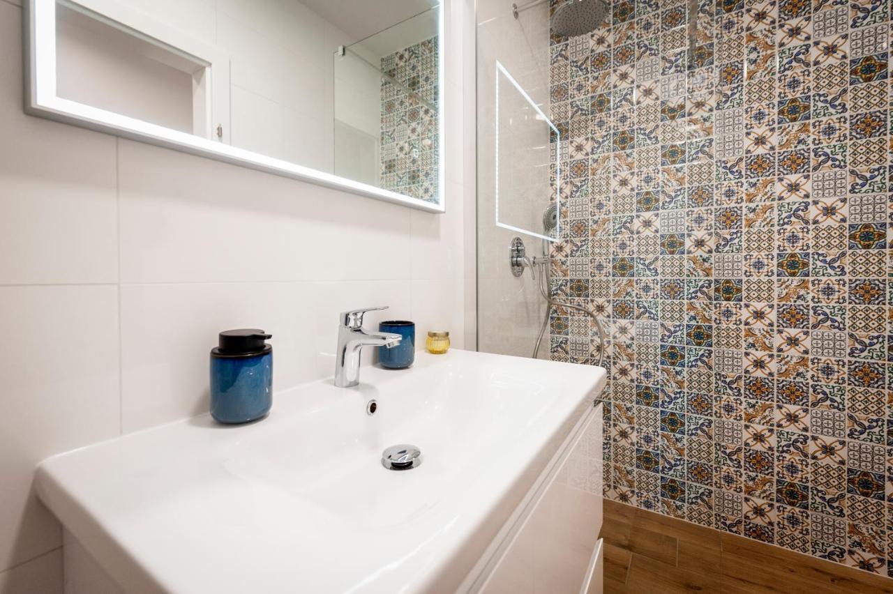 רוביני Apartments Sunrise & Sunset מראה חיצוני תמונה
