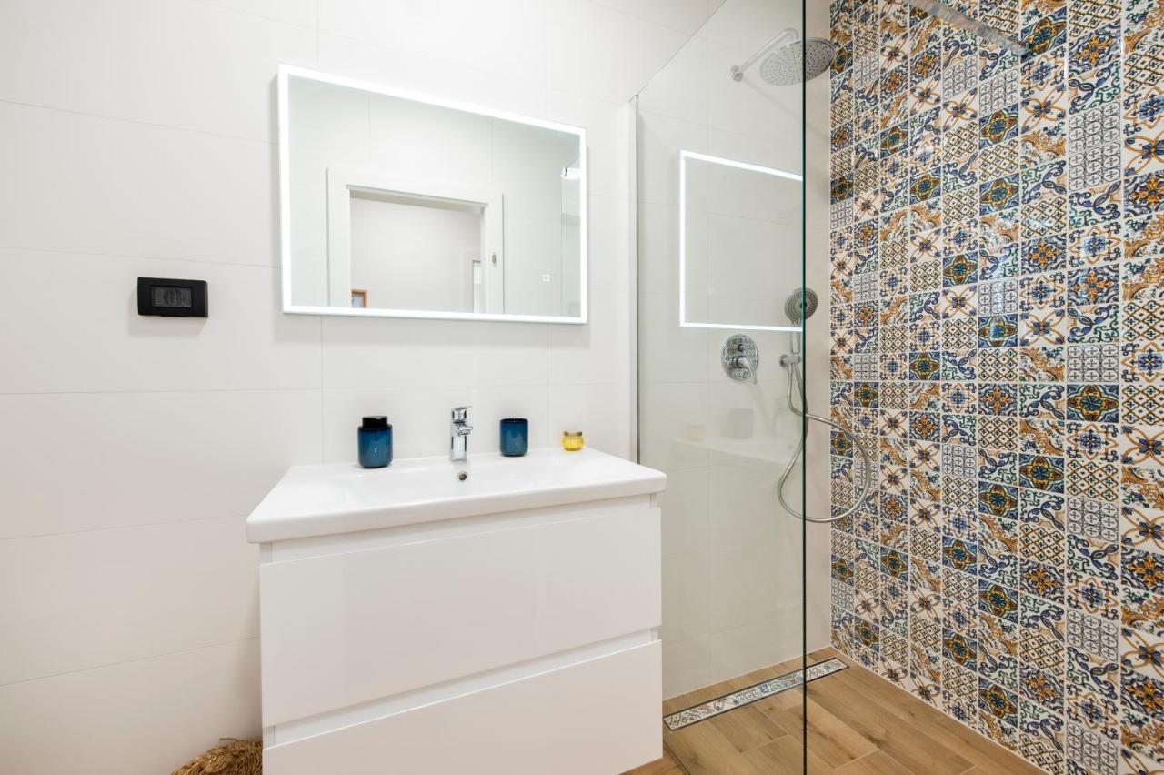 רוביני Apartments Sunrise & Sunset מראה חיצוני תמונה