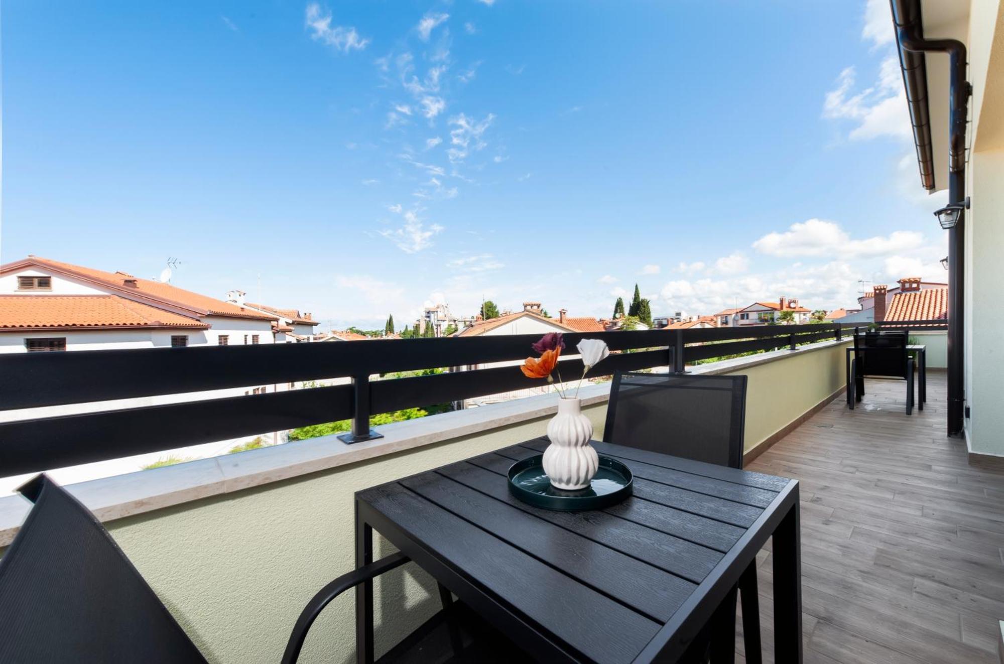 רוביני Apartments Sunrise & Sunset מראה חיצוני תמונה
