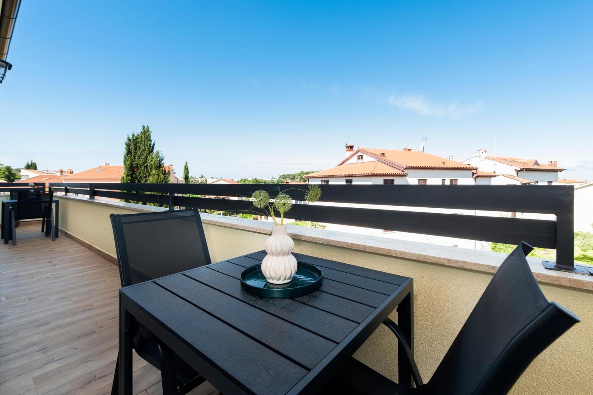 רוביני Apartments Sunrise & Sunset מראה חיצוני תמונה