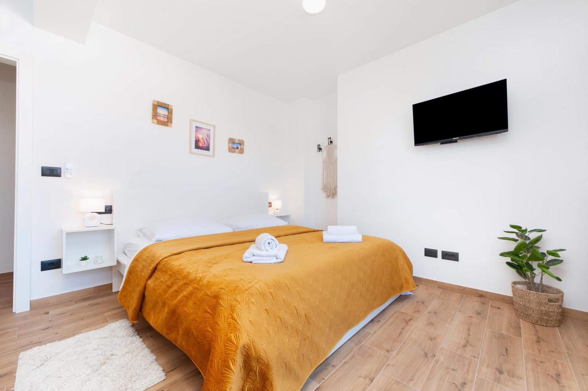 רוביני Apartments Sunrise & Sunset מראה חיצוני תמונה