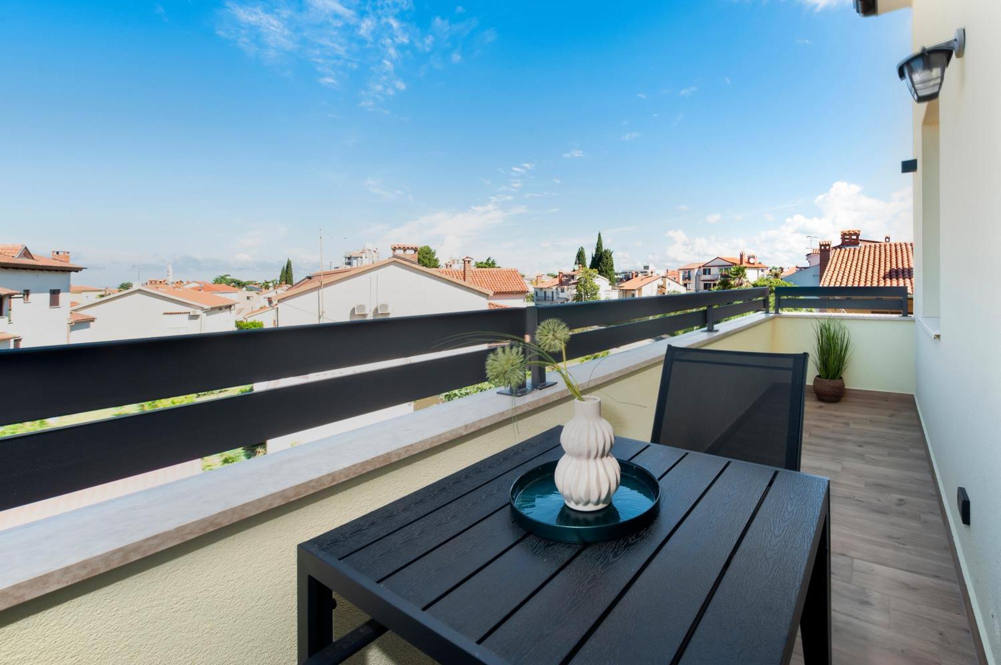 רוביני Apartments Sunrise & Sunset מראה חיצוני תמונה
